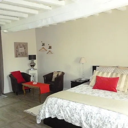 לינה וארוחת בוקר Le Clos Mayas Vaux-sur-Seulles