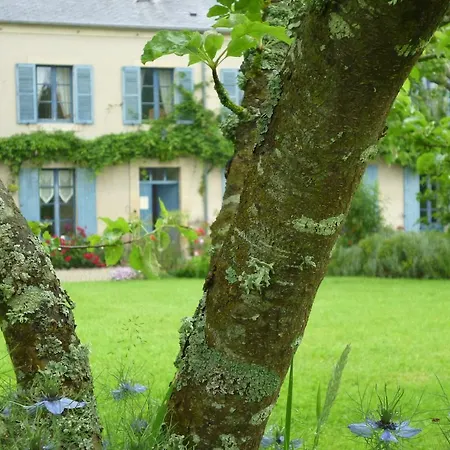 לינה וארוחת בוקר Le Clos Mayas Vaux-sur-Seulles