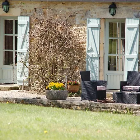 לינה וארוחת בוקר Le Clos Mayas Vaux-sur-Seulles